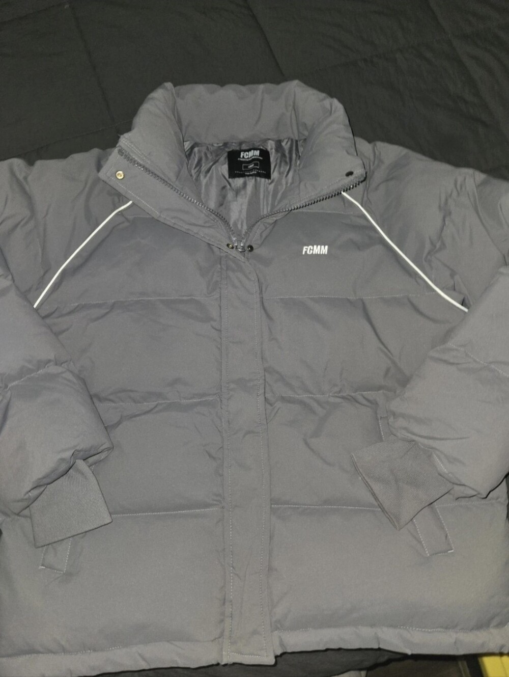 FCMM Puffer Jacket Grey Large L